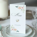 Karta menu lub harmonogram z kwiatami