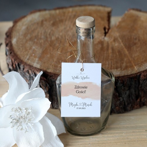 Zestaw 18 zawieszek na alkohol z delikatnym różem