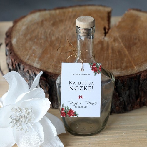 Zestaw 18 zawieszek na alkohol z zimowym wiankiem