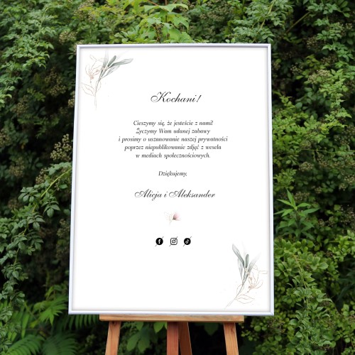 Tablica informacyjna media społecznościowe