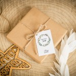 Świąteczne bileciki z logo z motywem delikatnego wianuszka