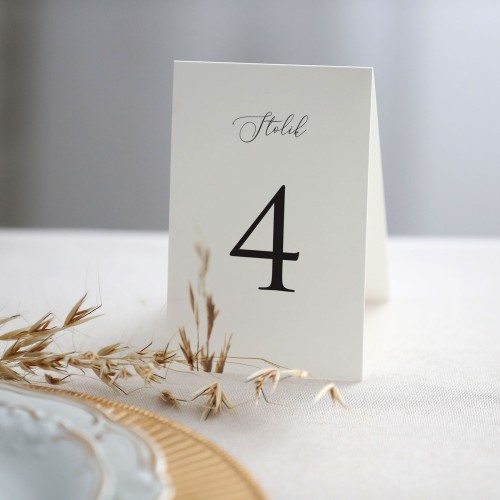 Numerki na stół z trawą