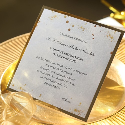Biało-złote zaproszenia na 18 urodziny