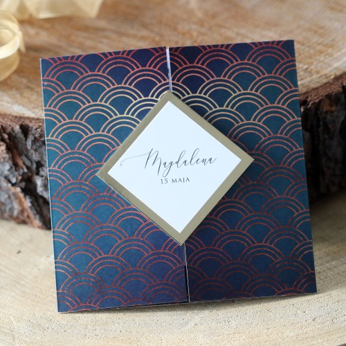 Czarno-złote zaproszenia w geometryczne wzory na 18 urodziny