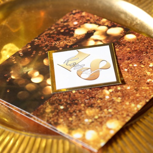 Złote zaproszenia na 18 urodziny