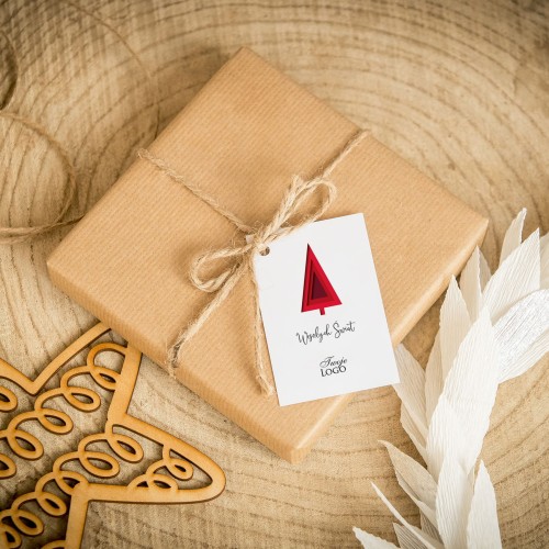 Świąteczne bileciki z logo z minimalistyczną czerwoną choinką