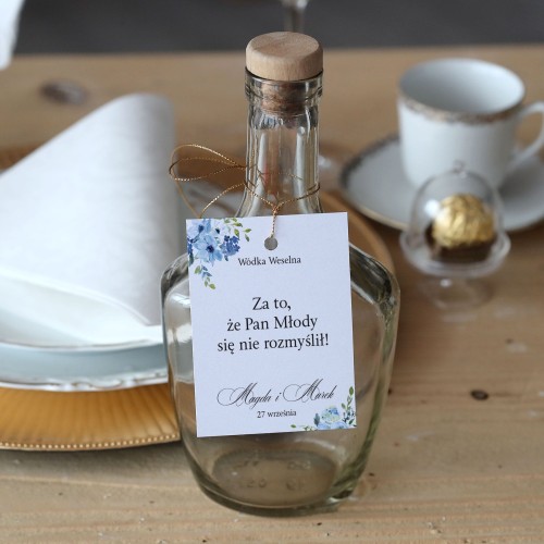 Zestaw 18 zawieszek na alkohol z błękitnymi kwiatami