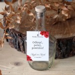 Zestaw 18 zawieszek na alkohol z czerwonymi kwiatami