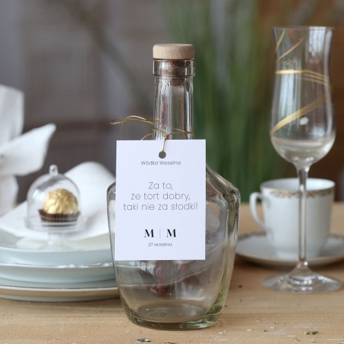 Zestaw 18 zawieszek na alkohol z minimalistycznymi inicjałami