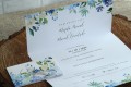 Zaproszenia ślubne z niebieskimi malowanymi kwiatami
