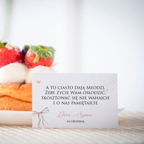 Karteczki do ciasta weselnego z delikatną kokardką