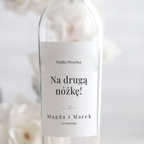 Weselne naklejki na butelkę