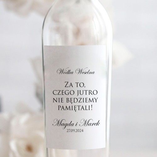 Weselne naklejki na butelkę