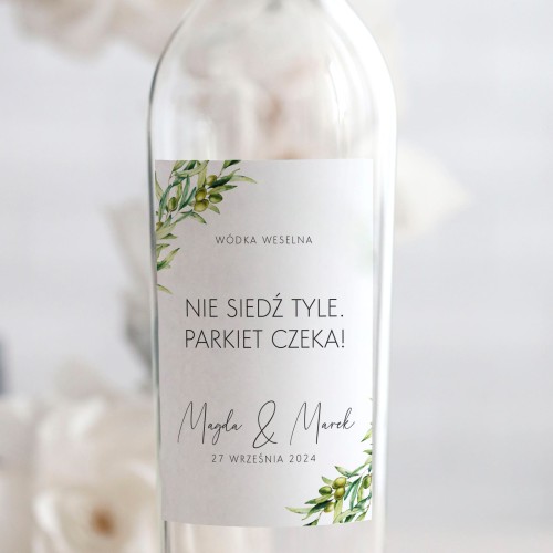 Weselne naklejki na butelkę