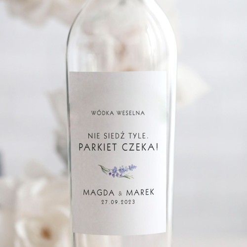 Weselne naklejki na butelkę