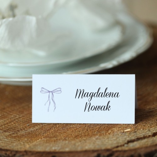 Winietki z liliową wstążką