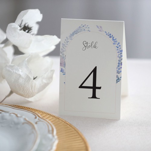 Numerki na stół z niebieskim wianuszkiem