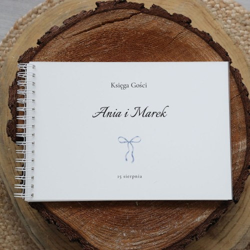 Księga gości klasyczna lub z ankietami - wzór z błękitną wstążeczką