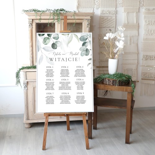 Plan stołów z listkami eukaliptusa