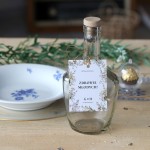 Zestaw 18 zawieszek na alkohol z rustykalnym motywem polnych kwiatów