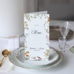 Karta menu lub harmonogram z rustykalnymi kwiatami
