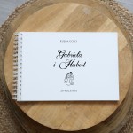 Księga gości klasyczna lub z ankietami - wzór z Parą Młodą