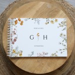 Księga gości klasyczna lub z ankietami - wzór z rustykalnymi kwiatami