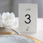 Numerki na stół z wieżą szampana