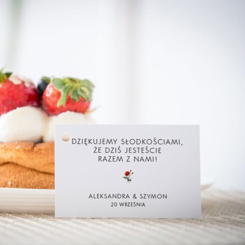 Karteczki do ciasta weselnego z klasyczną, czerwoną różą