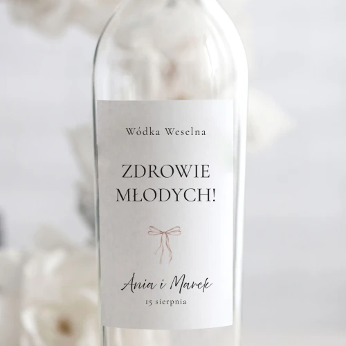 Weselne naklejki na butelkę