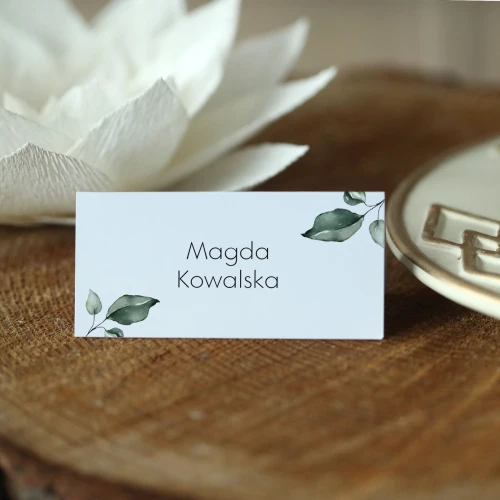 Winietki z motywem zielonych liści