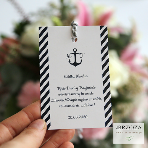 Zestaw 18 zawieszek na alkohol z kolekcji marynistycznej  z delikatnym sznurkiem