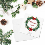 Kartki firmowe na Boże Narodzenie drukowane z grafiką ozdobnego świątecznego wieńca - 14,5x14,5 cm