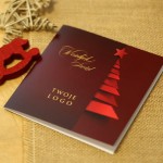 Bordowe kartki Firmowe na Boże Narodzenie  z motywem choinki - 14,5x14,5 cm