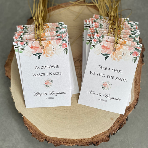 Zestaw 18 zawieszek na alkohol z brzoskwiniowymi kwiatami 