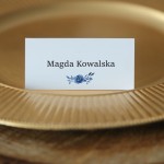 Winietki z niebieskimi kwiatami