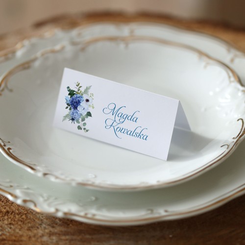 Winietki z motywem niebieskich kwiatów