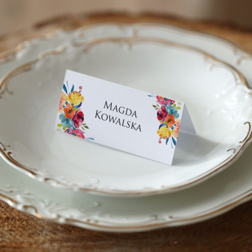 Winietki z wielokolorowym kwiatowym motywem