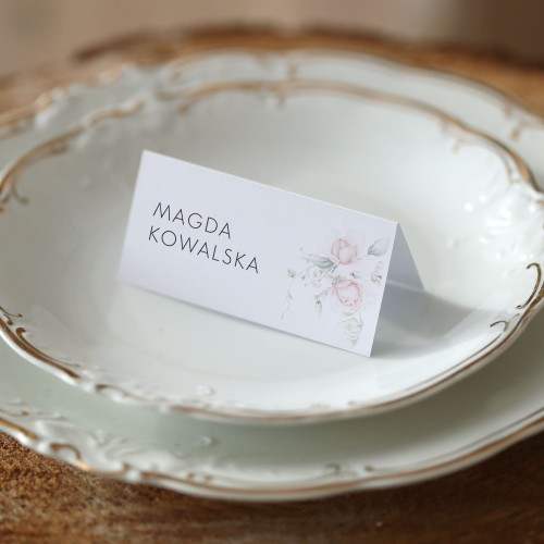 Winietki z motywem pastelowych róż