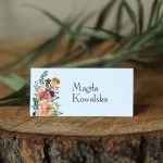 Winietki z kolekcji subtelnej w kolorze bordowo-pomarańczowych kwiatów