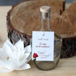 Zestaw 18 zawieszek na alkohol z różą