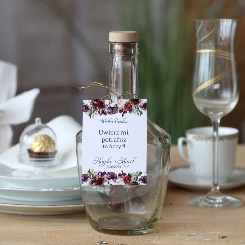 Zestaw 18 zawieszek na alkohol z motywem bordowych kwiatów