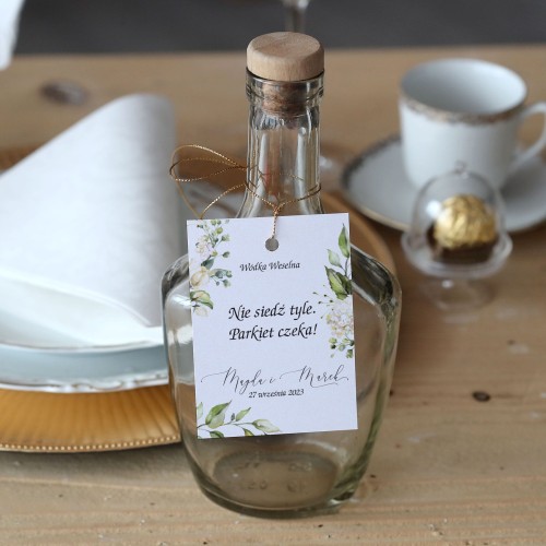 Zestaw 18 zawieszek na alkohol z kolekcji subtelnej z motywem białych róż