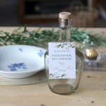 Zestaw 18 zawieszek na alkohol z zielono-złotą gałązką