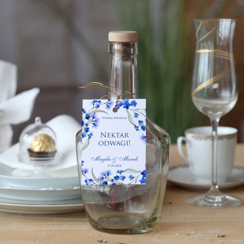 Zestaw 18 zawieszek na alkohol z motywem wianka z niezapominajek