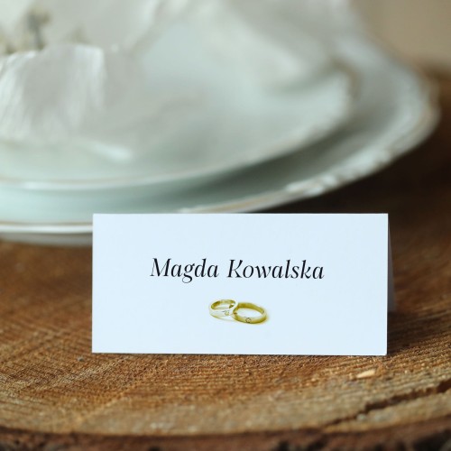 Winietki ze złotymi obrączkami