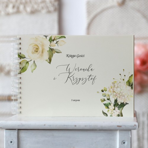  Księga gości klasyczna lub z ankietami - wzór z subtelnymi białymi różami