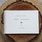 Księga gości klasyczna lub z ankietami - wzór z niezapominajką