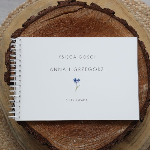 Księga gości klasyczna lub z ankietami - wzór z niezapominajką