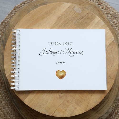 Księga gości na przyjęcie weselne ze złotym sercem